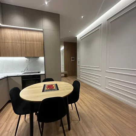 Διαμέρισμα Bexhisteni Lux Rent