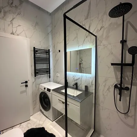 Bexhisteni Lux Rent *